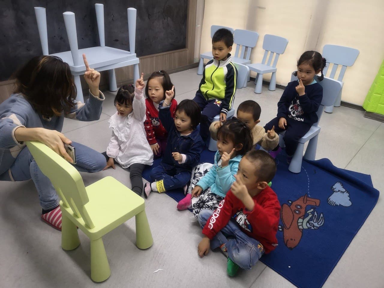 Armine teaching a kids class